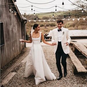 NWT Simple A-Line Square Neck White Satin Wedding Dress